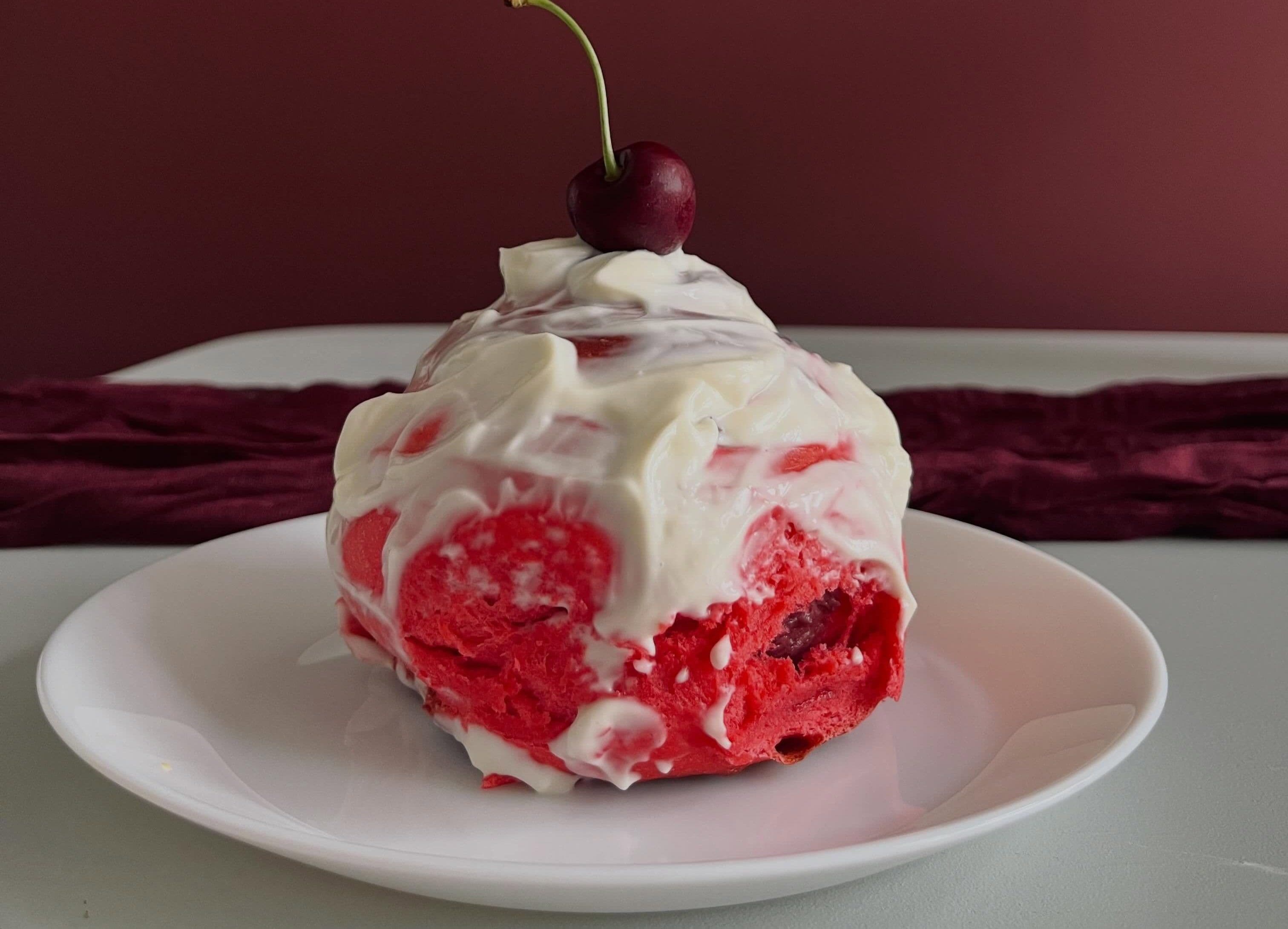Cherry & cream buns